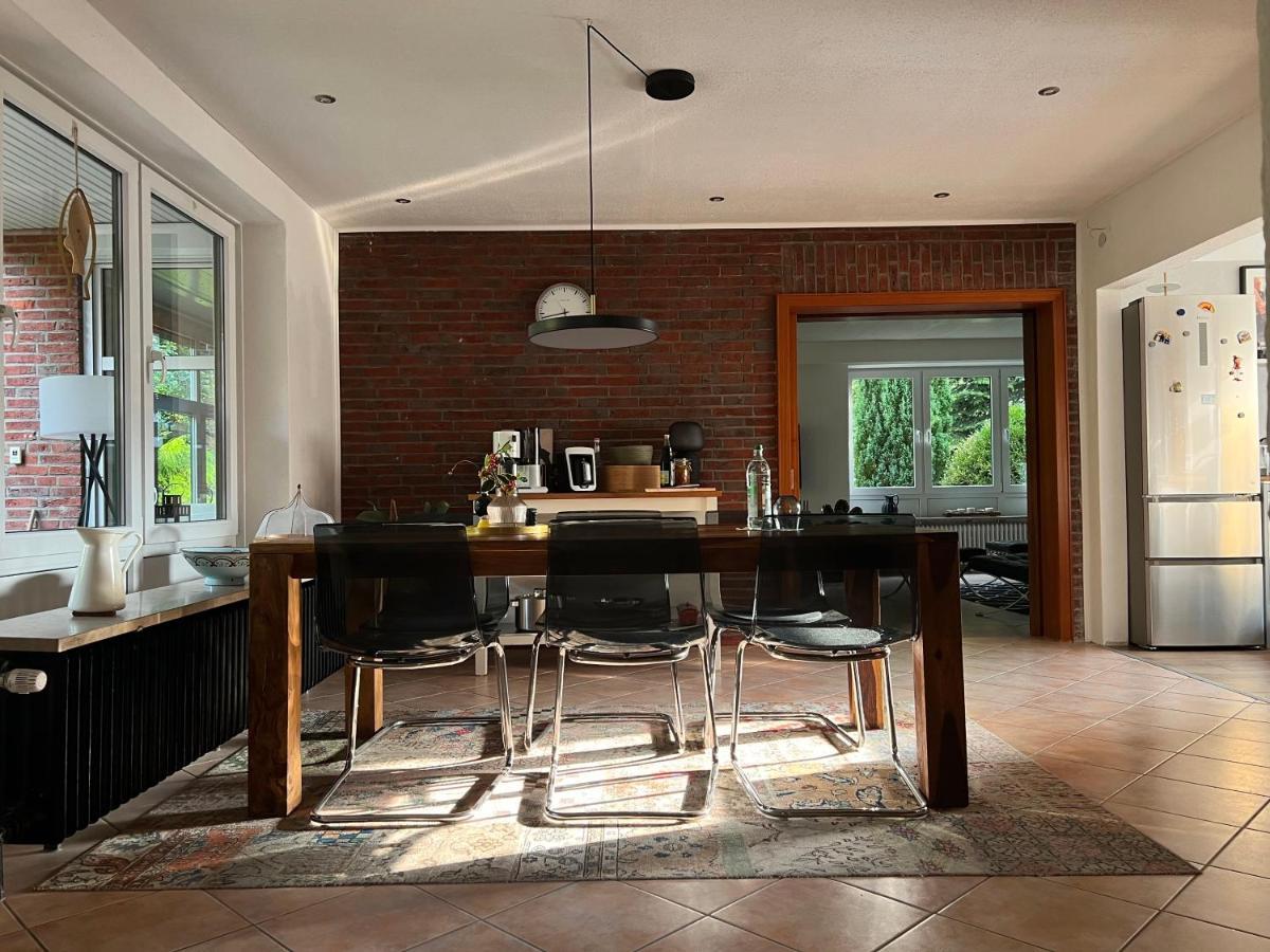 Aussergewoehnliches Haus Mit Sauna, Kamin Und Garten Wilhelmshaven Bagian luar foto
