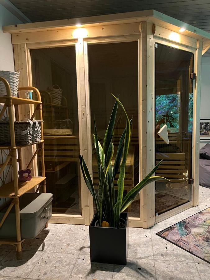 Aussergewoehnliches Haus Mit Sauna, Kamin Und Garten Wilhelmshaven Bagian luar foto