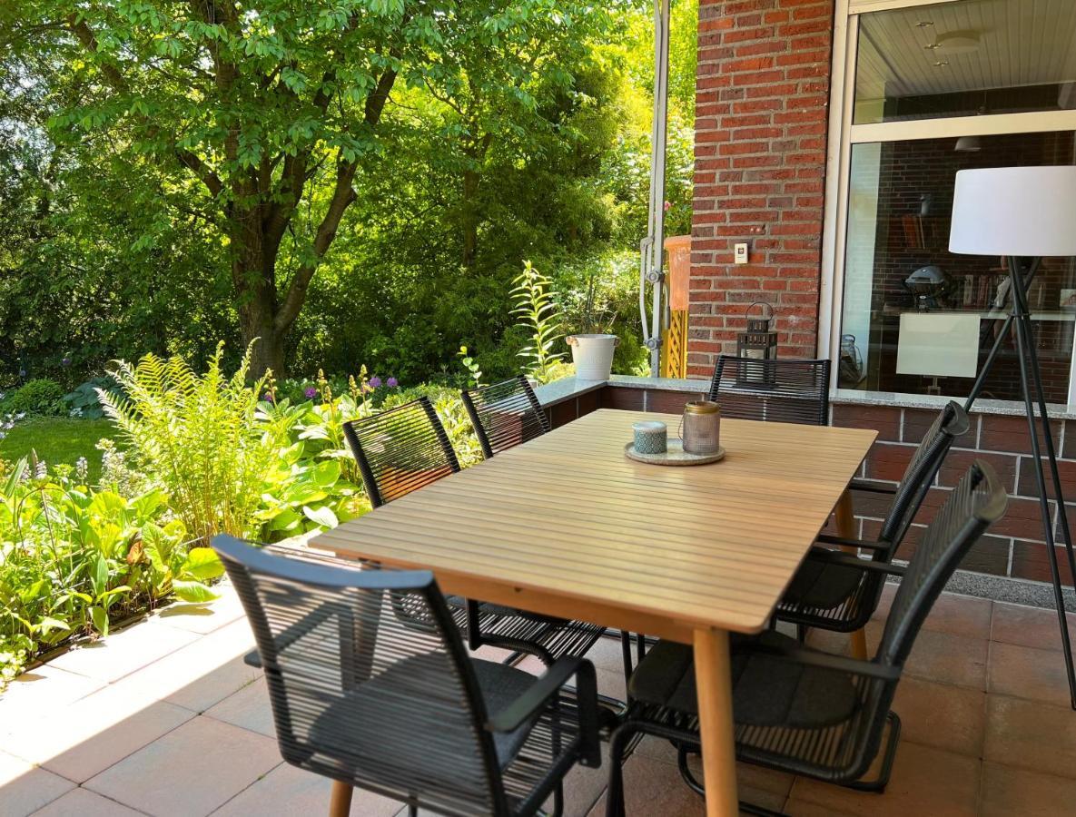 Aussergewoehnliches Haus Mit Sauna, Kamin Und Garten Wilhelmshaven Bagian luar foto